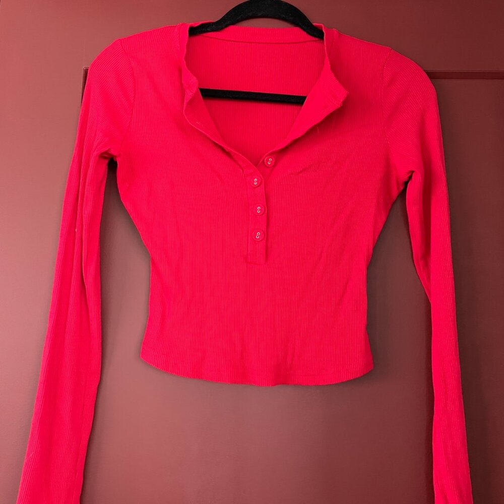 Red Long Sleeve Cropped Top – Quarter Buttondown (Size 4 to 6)